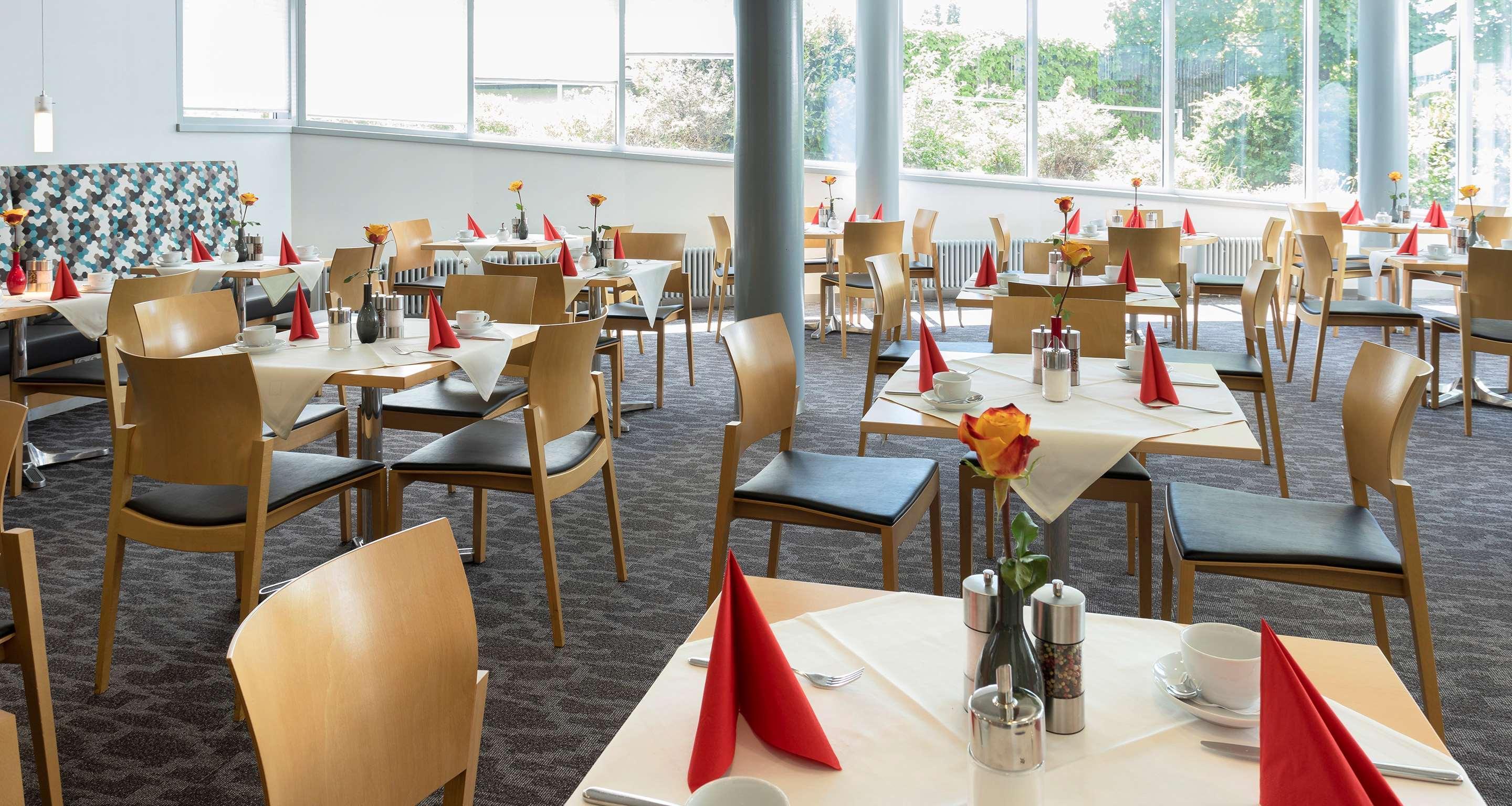 Best Western Hotel Am Europaplatz โคนิกส์บรุนน์ ภายนอก รูปภาพ