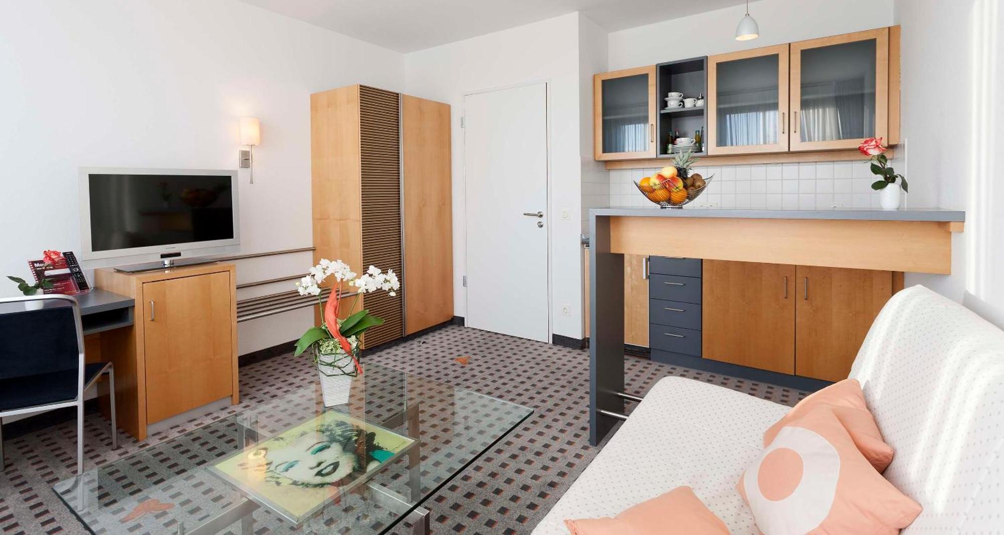 Best Western Hotel Am Europaplatz โคนิกส์บรุนน์ ภายนอก รูปภาพ